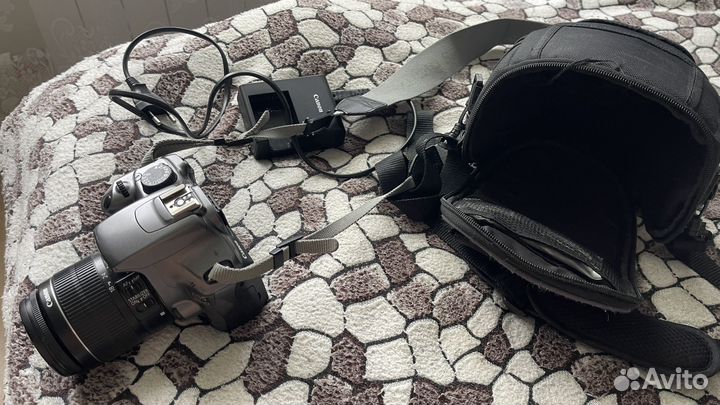 Зеркальный фотоаппарат canon 1100d