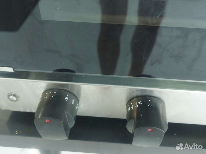 Конвекцыонная печь духовая с функцией подачи пара