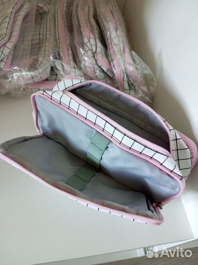 Пенал школьный для девочки новый в клетку