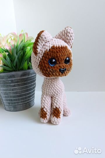 Вязаная игрушка ручной работы