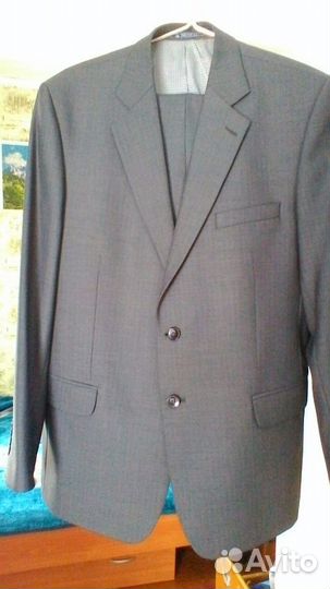 Продам костюм