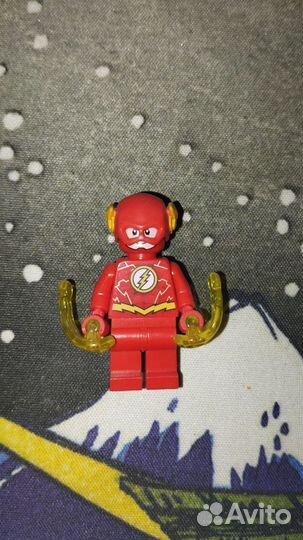 Lego minifigures из набора DC Super Heroes 76098