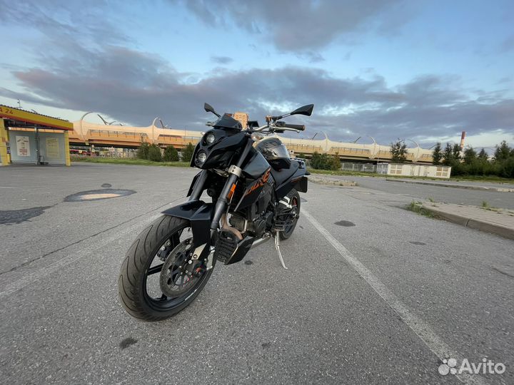 KTM Duke 690