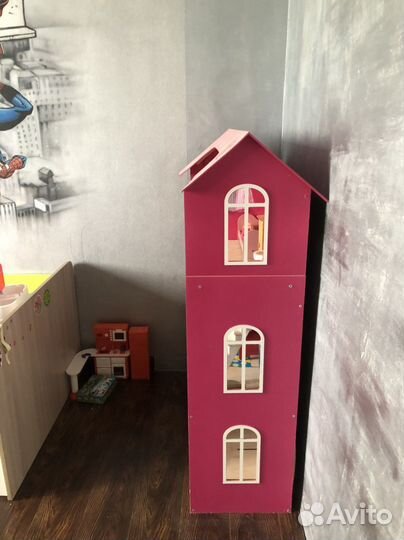 Домик кукольный из дерева