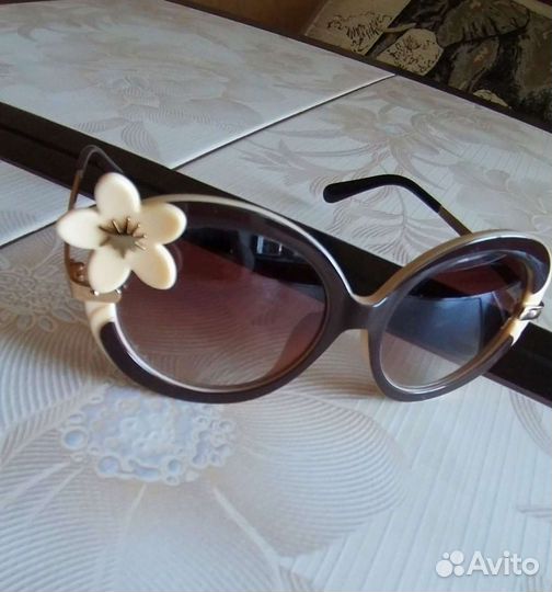 Солнцезащитные очки женские