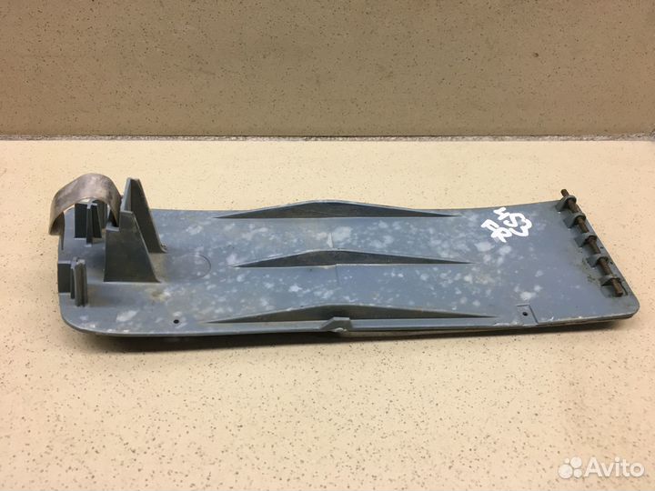 Отражатель в бампер правый Golf III/Vento 1991-199