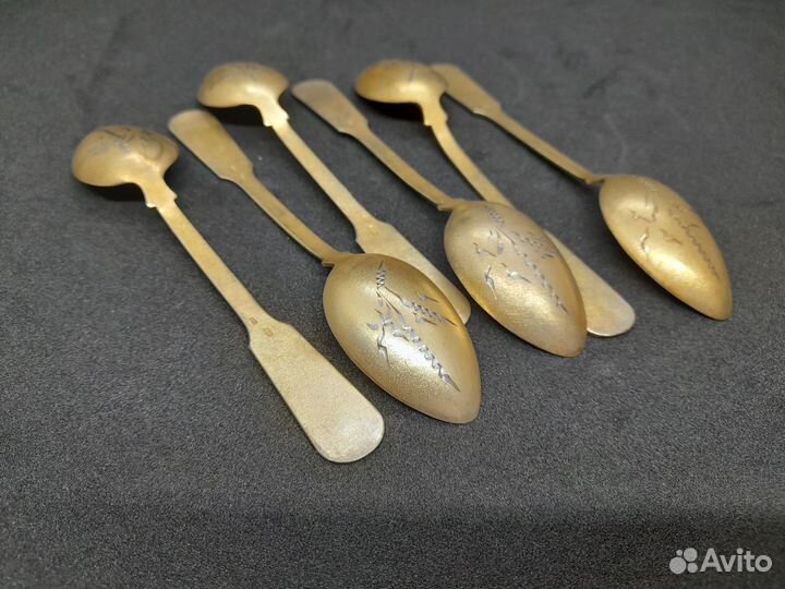 Набор серебряных чайных ложек