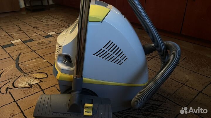 Пылесос Karcher DS 5500 с аквафильтром