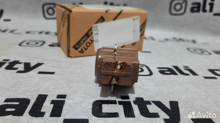 Щетки генератора Королла е150 Toyota