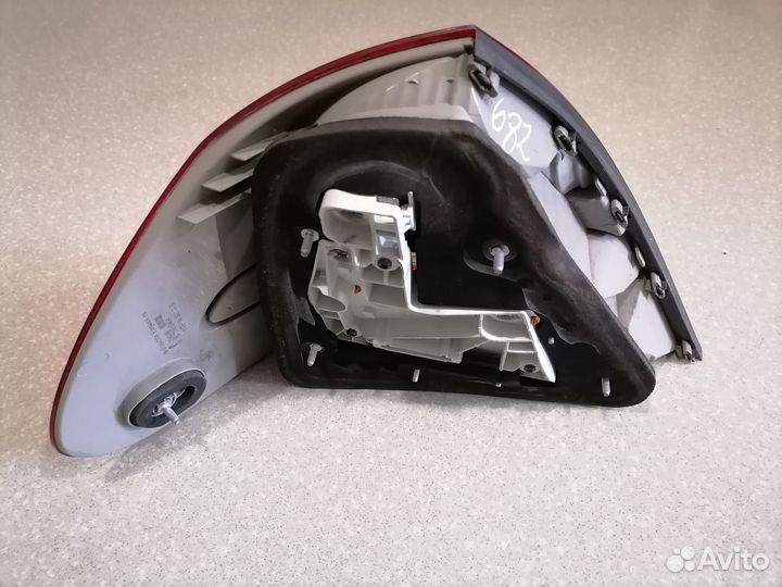 Фонарь правый Mercedes E-Class W211