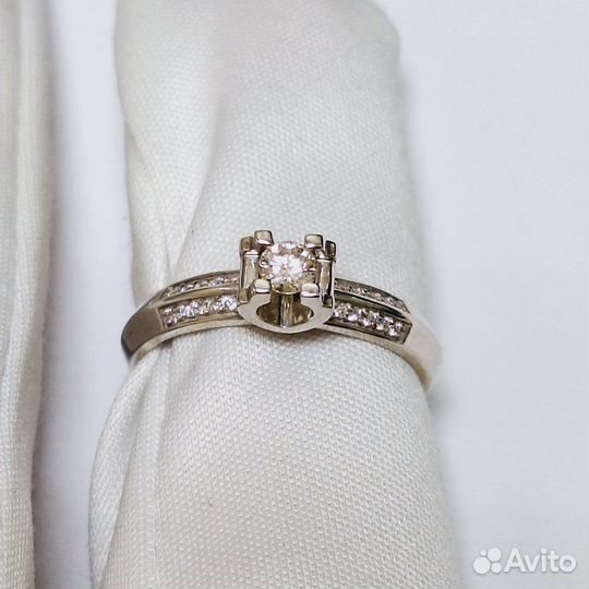 Золотые кольца с Бриллиантом 17 р