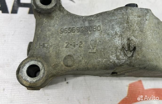 Кронштейн двигателя Citroen C4 хэтчбек 5FW (EP6)