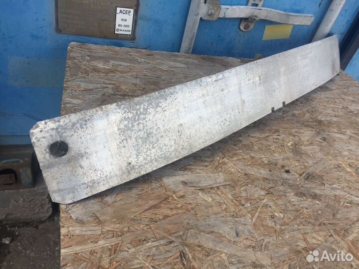 Усилитель переднего бампера Opel Corsa D