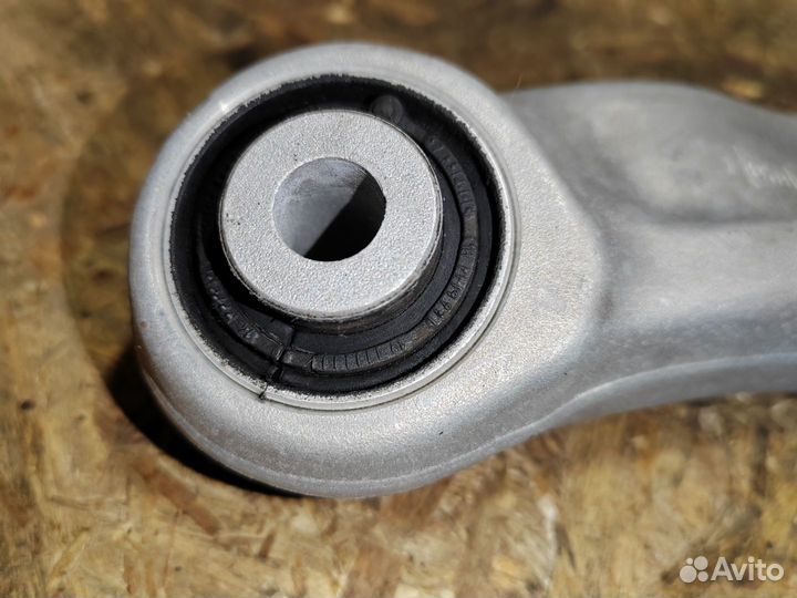 Рычаг задний правый Volkswagen Touareg 3 2019