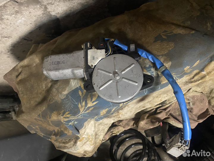 Моторчик стеклоподъемника honda hr-v