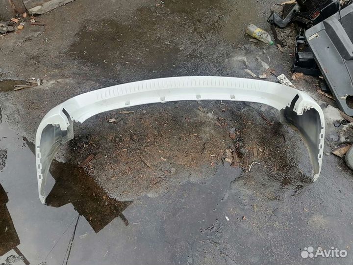 Лада Ларгус бампер задний белый