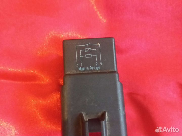 Реле обогрева ветрового стекла VW Audi Skoda Seat