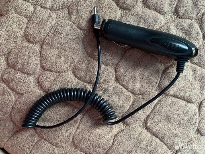 Автомобильная зарядка nokia