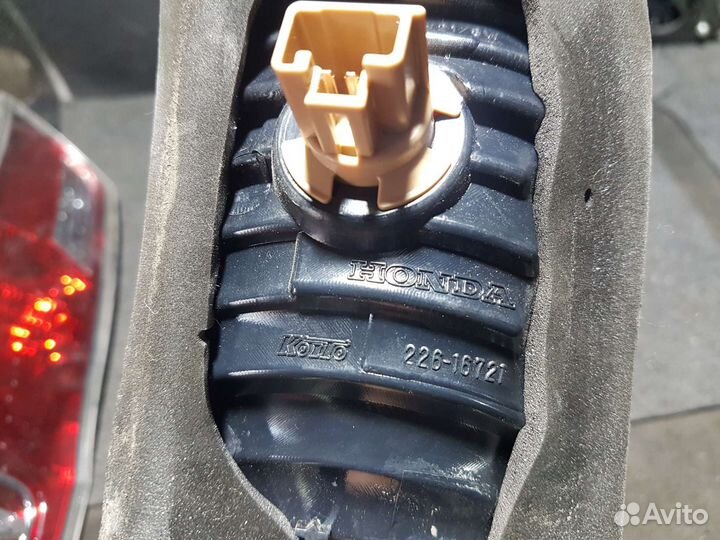 Фонарь крышки багажника Honda civic 5d