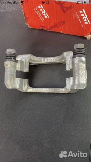 Скоба суппорта logan