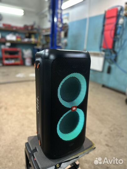Продам колонку JBL Parti Box 100