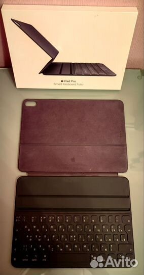 Apple smart keyboard folio 11