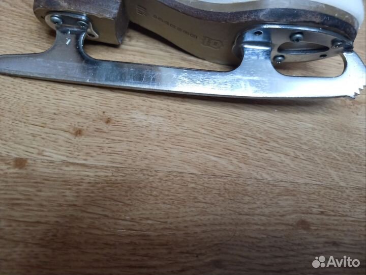Фигурные коньки jackson р27-28