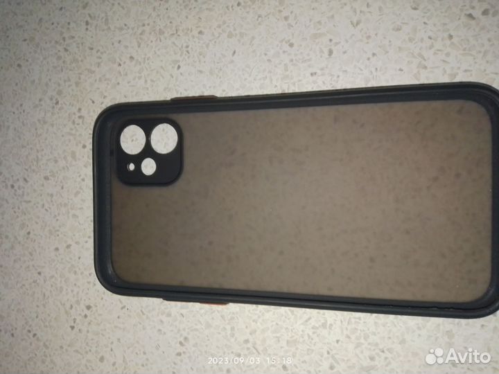 Чехол на iPhone 11 с защитным стеклом