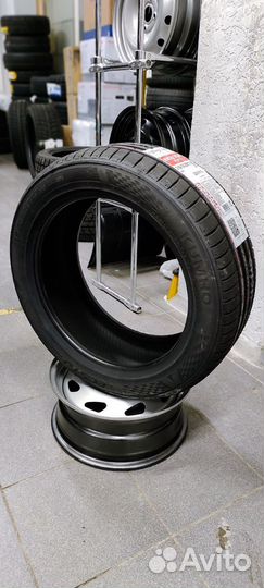 Kumho Ecsta PS71 215/50 R17 95W