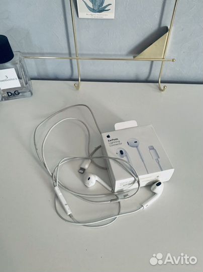 Наушники Apple EarPods (lightning)
