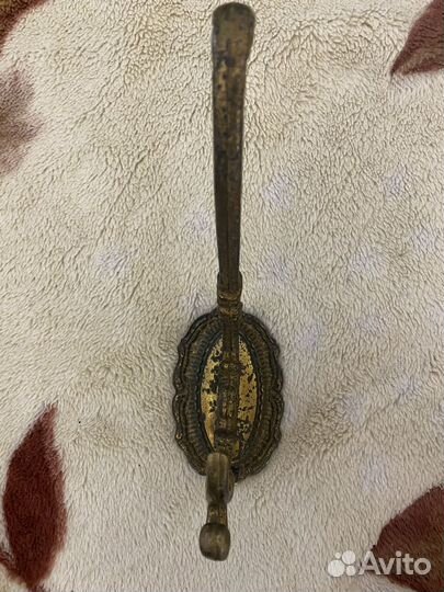 Вешалка для одежды настенная