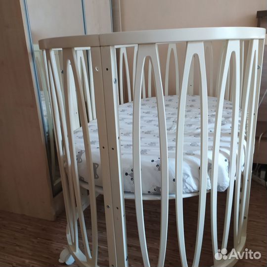 Детская овальная кроватка