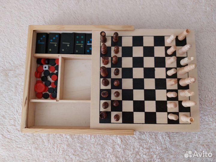 Четыре игры в одном наборе