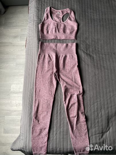 Спортивный костюм женский