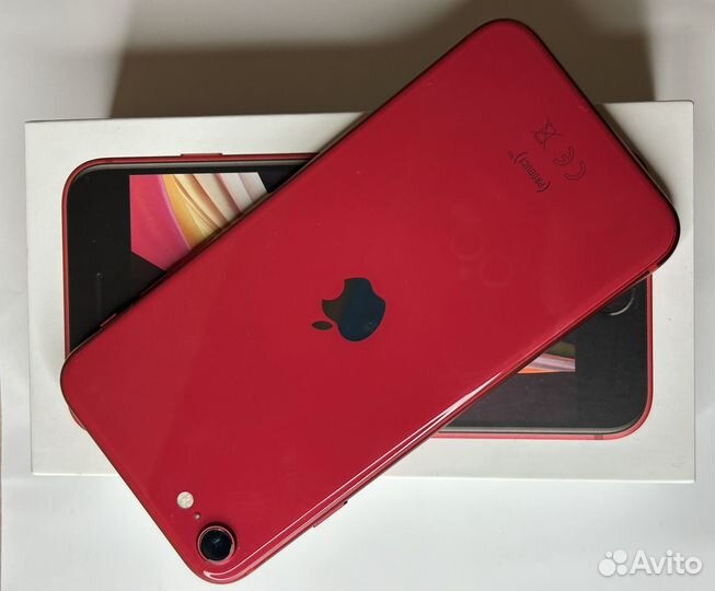 iPhone SE, 64 ГБ