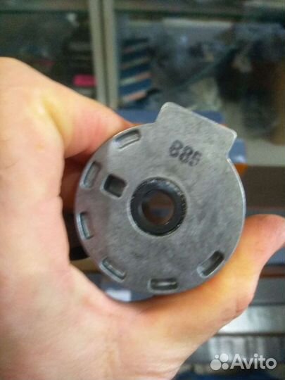 Ролик натяжения ремня генератора