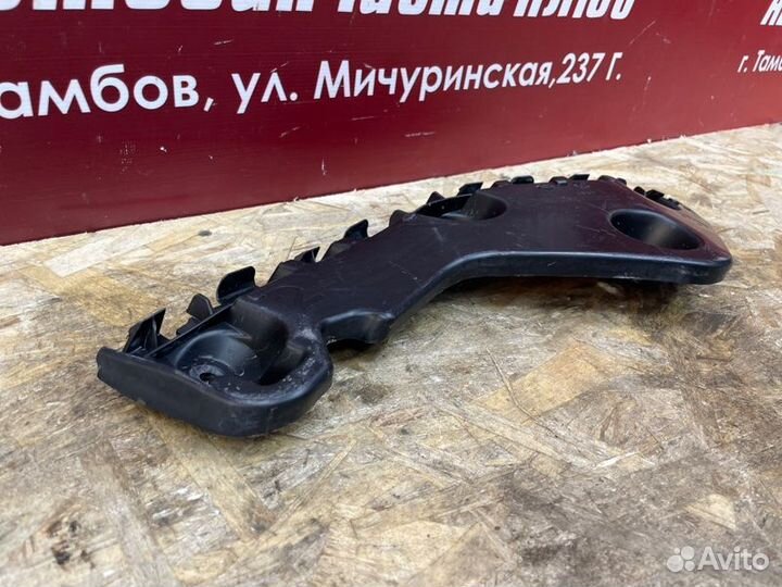 Кронштейн бампера задний правый Renault Duster