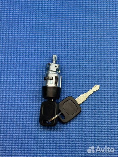 Личинка замка зажигания Audi 80 b3 Ауди 80 б3 с кл