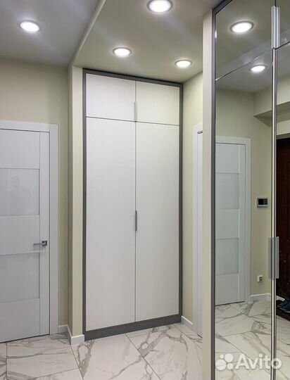 Шкаф распашной