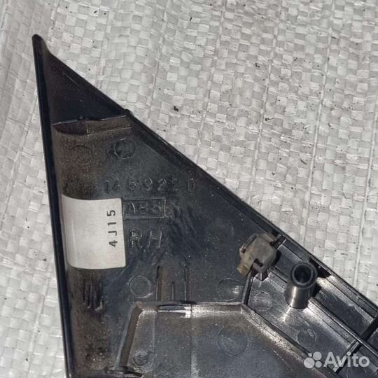 Внутренняя накладка зеркала правая mazda 6 gg