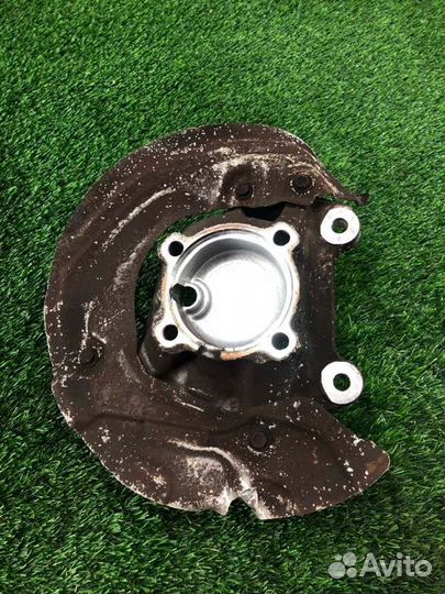 Кулак поворотный передний левый Bmw 1 E87 N45B16