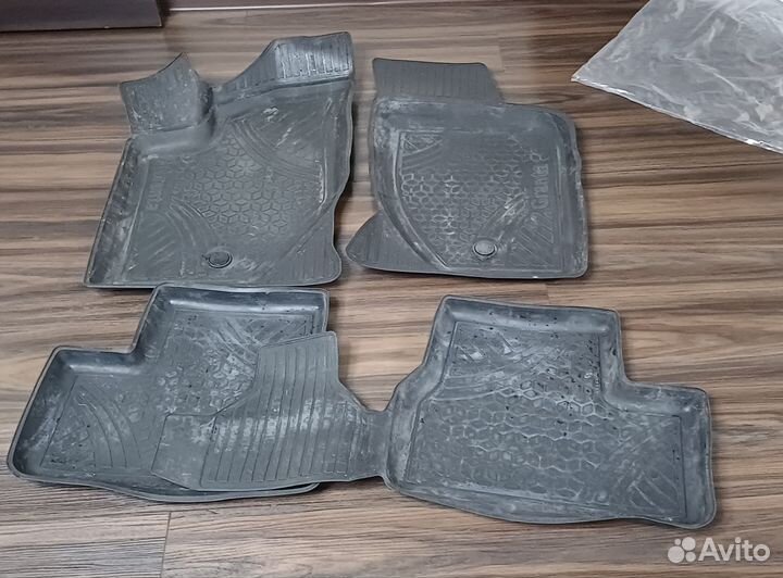 Автомобильные коврики резиновые LADA гранта