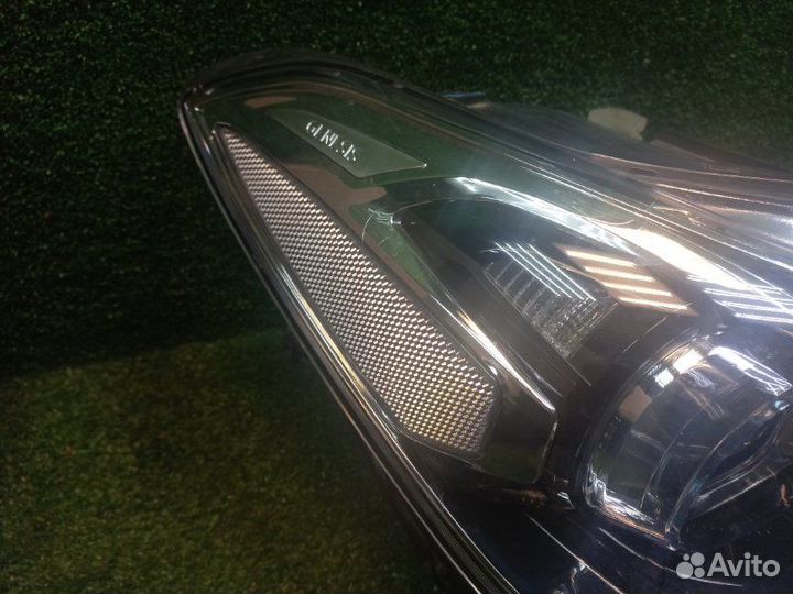 Фара правая Genesis G70