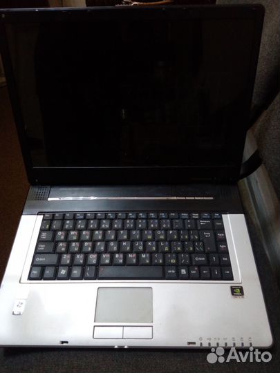 Ноутбук RoverBook Hummer V550WH