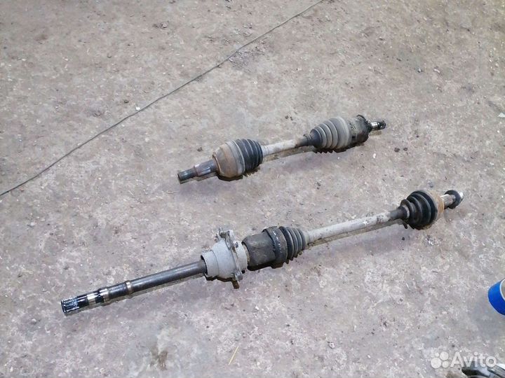 Привод передний Cadillac SRX