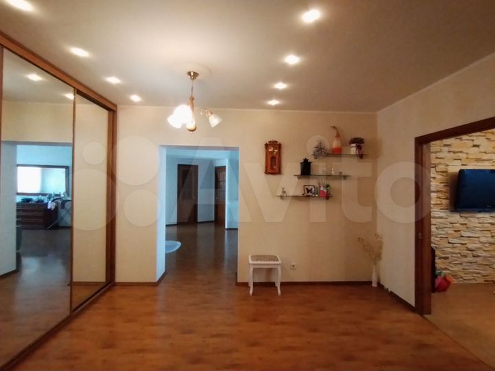 3-к. квартира, 87 м², 7/10 эт.