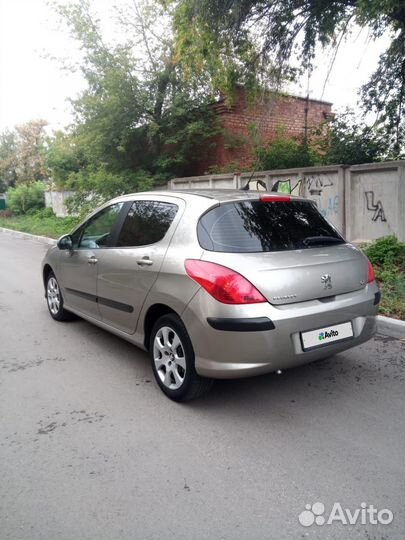 Peugeot 308, 2011