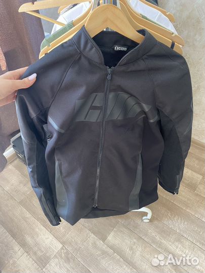 Женская мотокуртка icon