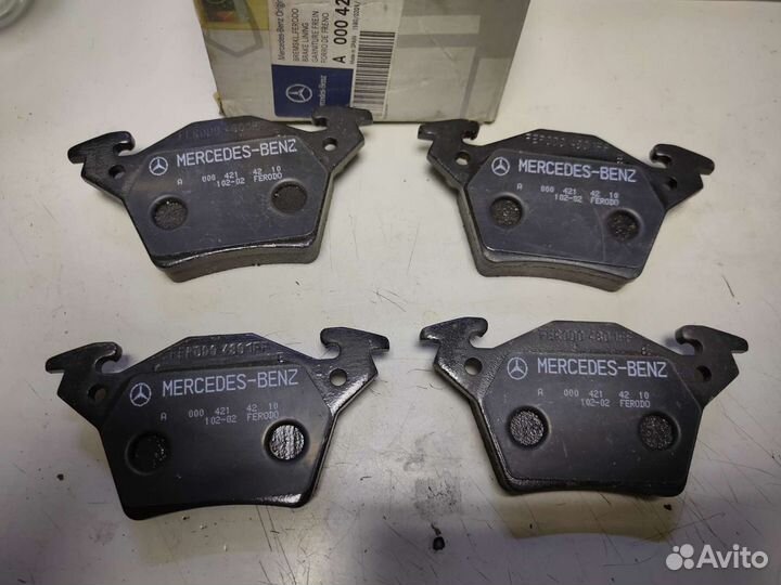 Тормозные колодки задние w638 Vito оригинал новые