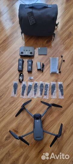 Квадрокоптер dji Mavic 3 Flu More Combo